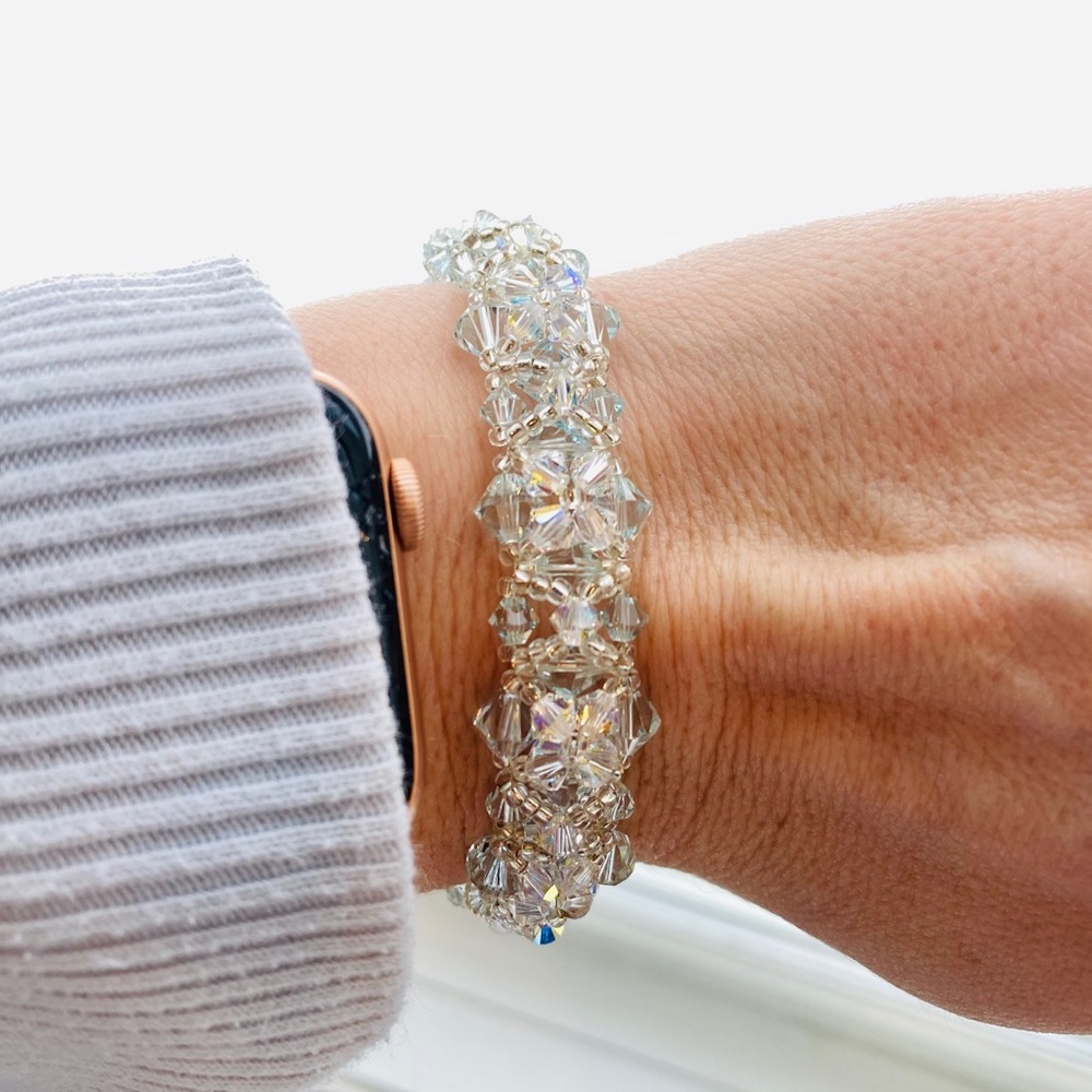 Crystal and bead bracelet